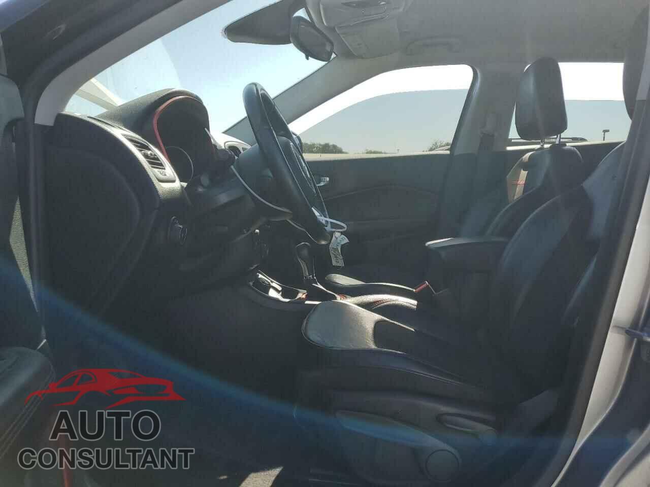 JEEP COMPASS 2019 - 3C4NJDDB2KT627598