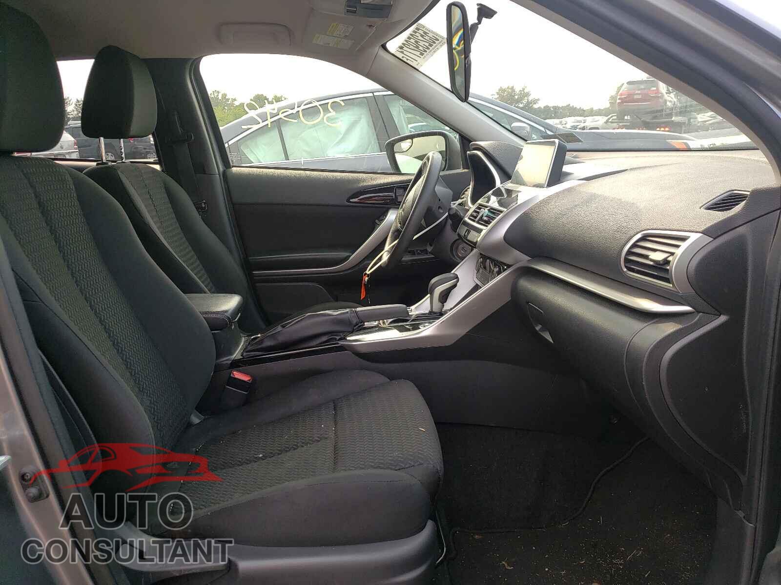 MITSUBISHI ECLIPSE 2018 - JA4AT4AA1JZ057499