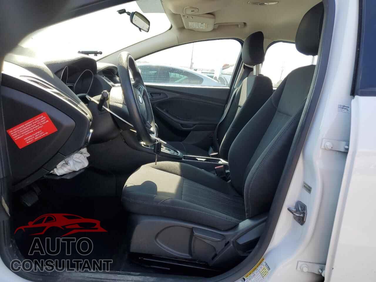 FORD FOCUS 2016 - 1FADP3E21GL339387