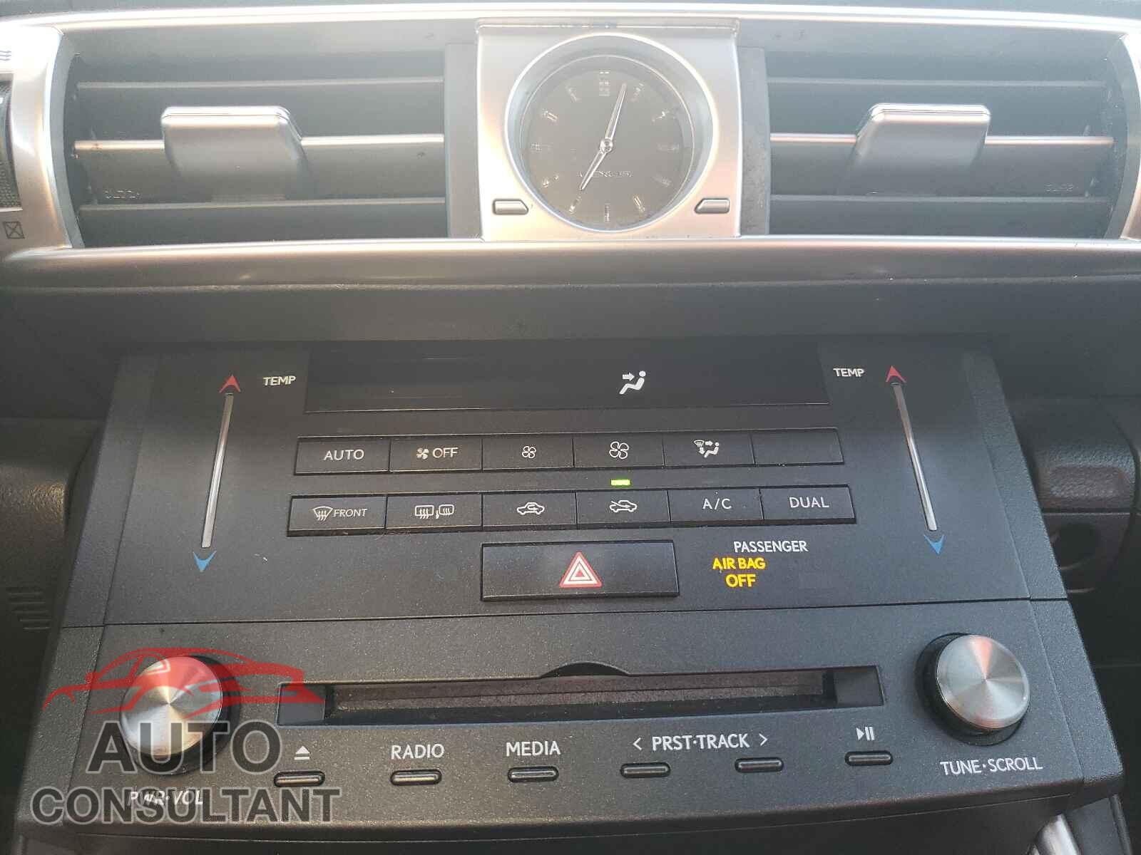 LEXUS IS 2016 - JTHCE1D20G5012273