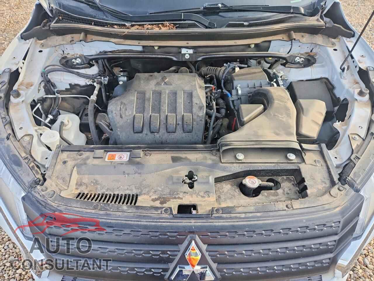 MITSUBISHI ECLIPSE 2024 - JA4ATWAA8RZ007979