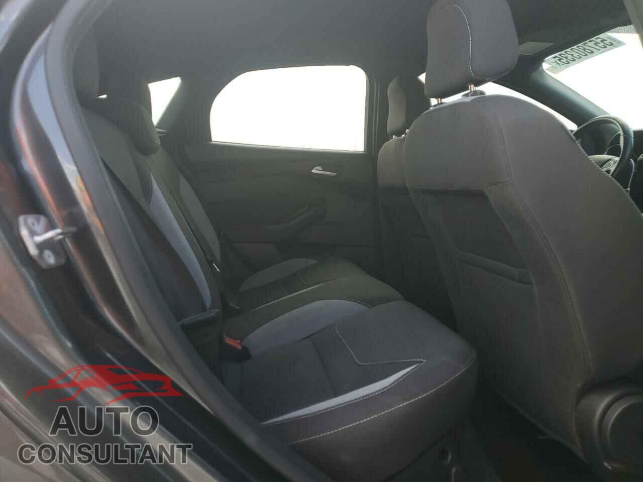 FORD FOCUS 2017 - 1FADP3L95HL256370