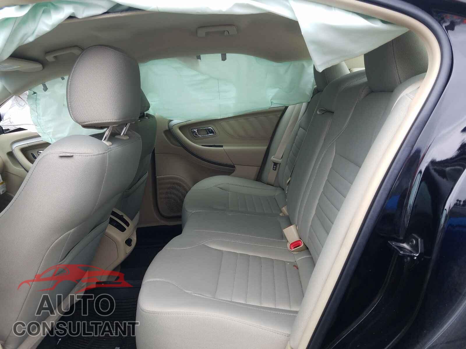 FORD TAURUS 2018 - 1FAHP2D87JG116675