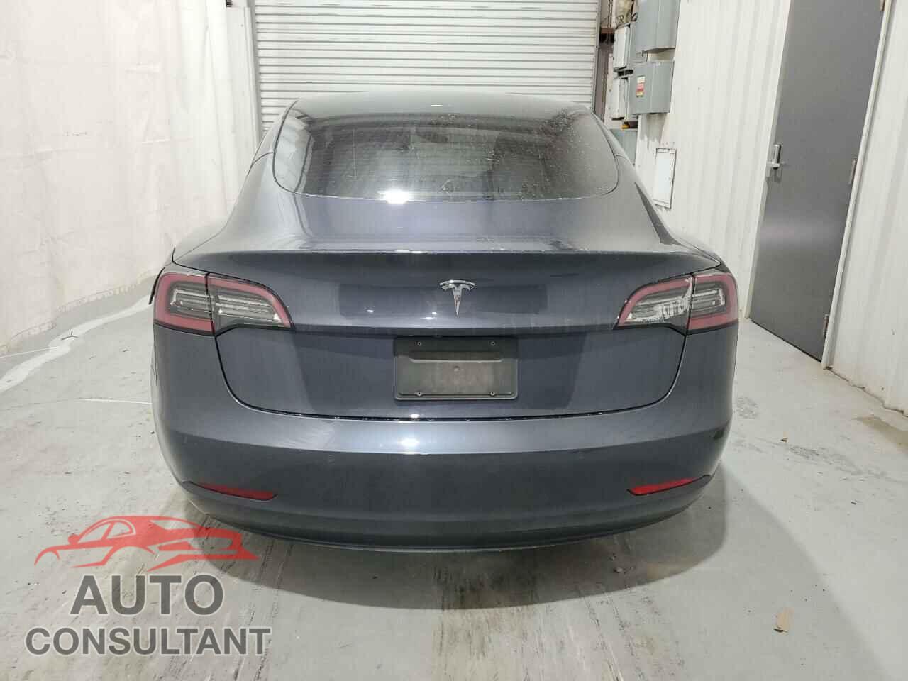 TESLA MODEL 3 2022 - 5YJ3E1EA7NF289487