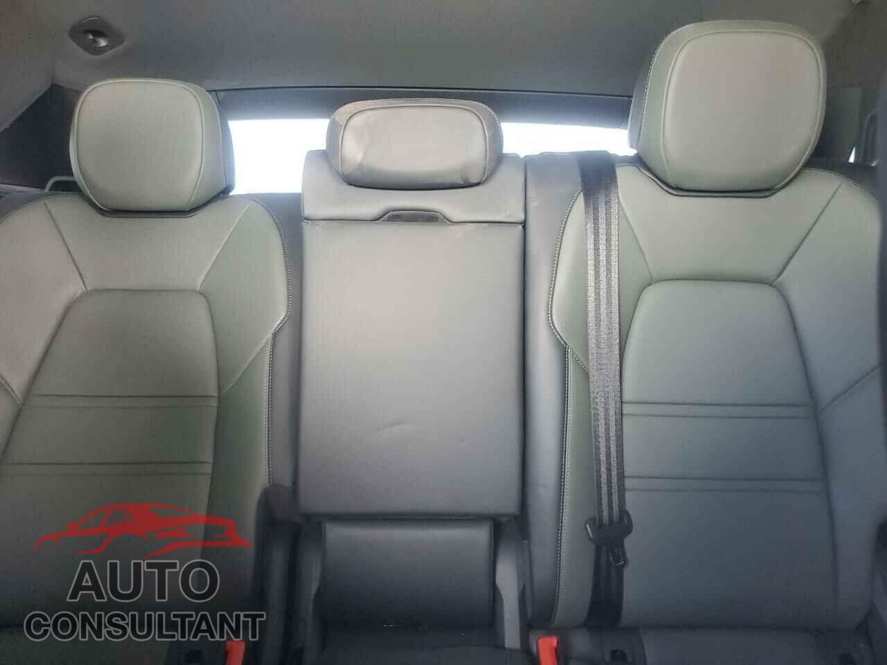 PORSCHE CAYENNE 2024 - WP1AA2AY6RDA00199