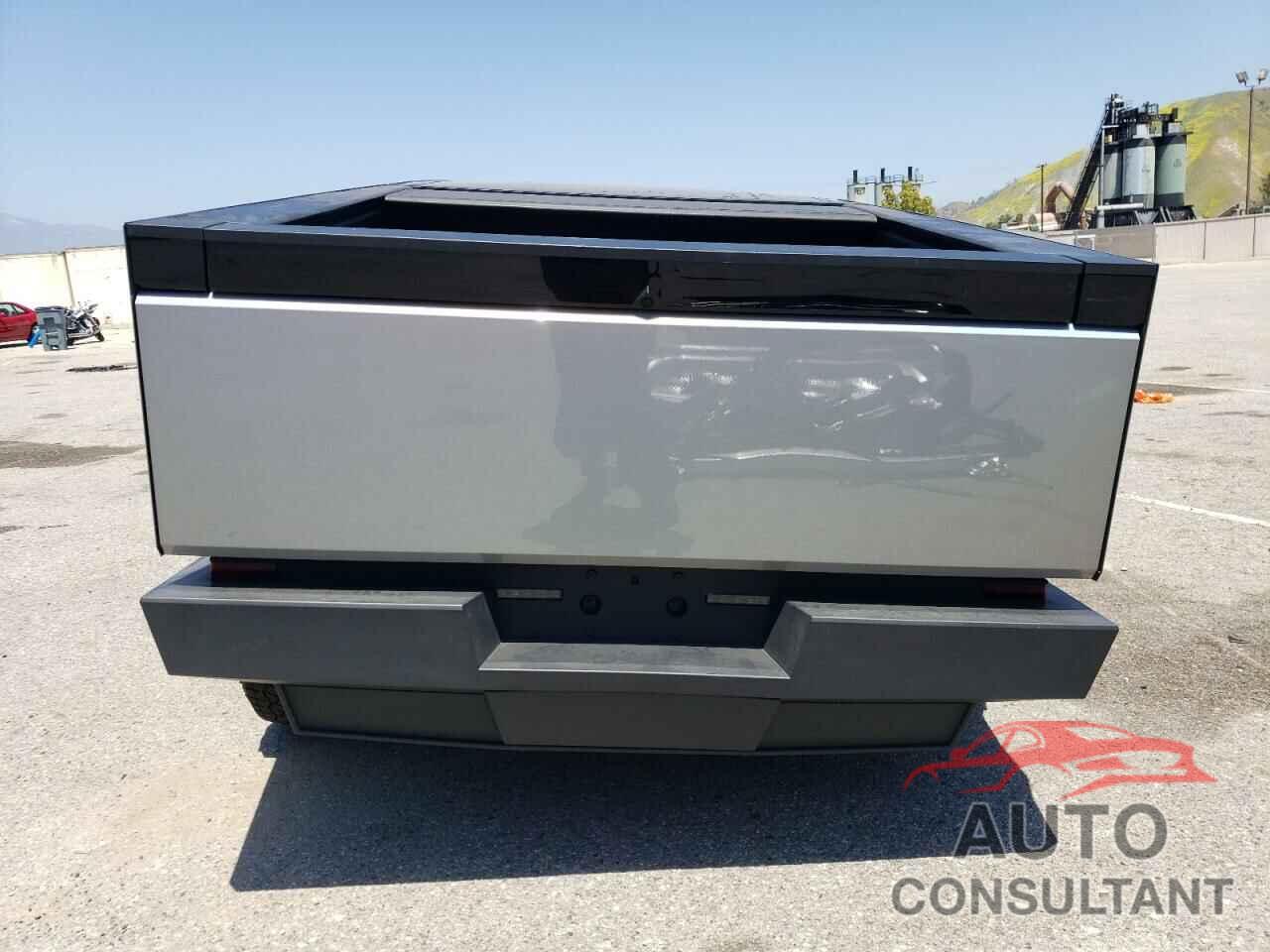 TESLA CYBERTRUCK 2024 - 7G2CEHED7RA039024