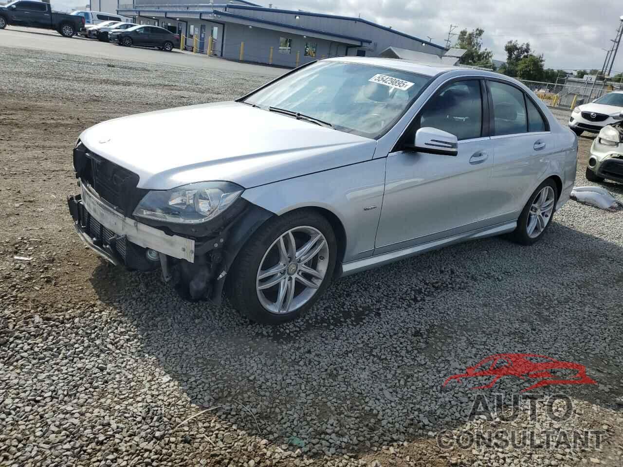 MERCEDES-BENZ C-CLASS 2012 - WDDGF4HB9CR218857