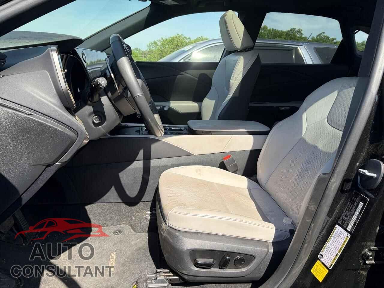 LEXUS UNKNOWN 2024 - 2T2BBMCA7RC034854