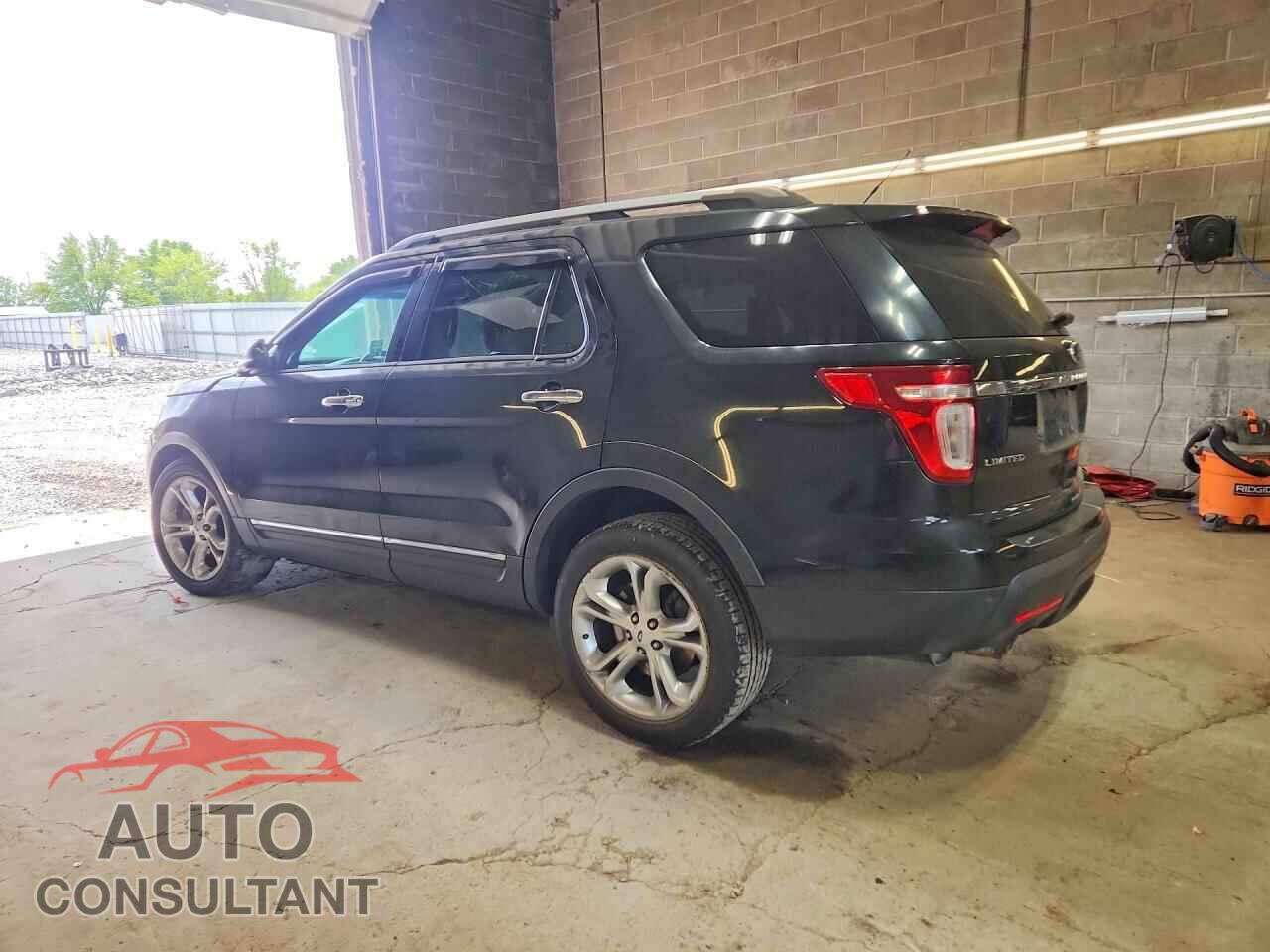 FORD EXPLORER 2015 - 1FM5K7F82FGA15178