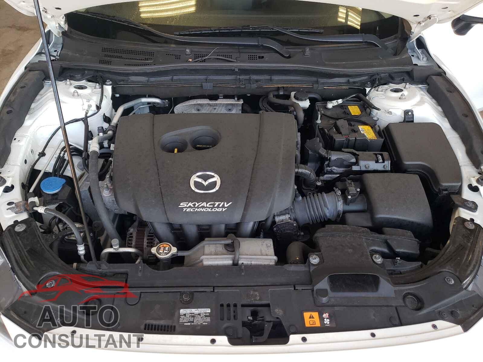 MAZDA 3 2017 - JM1BN1V74H1120833