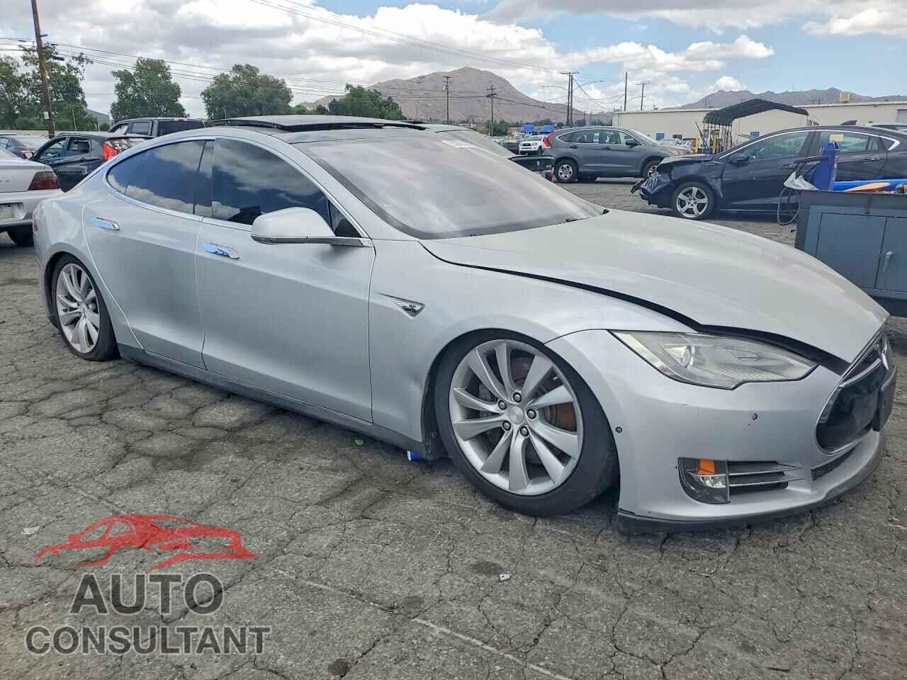 TESLA MODEL S 2014 - 5YJSA1H1XEFP54167