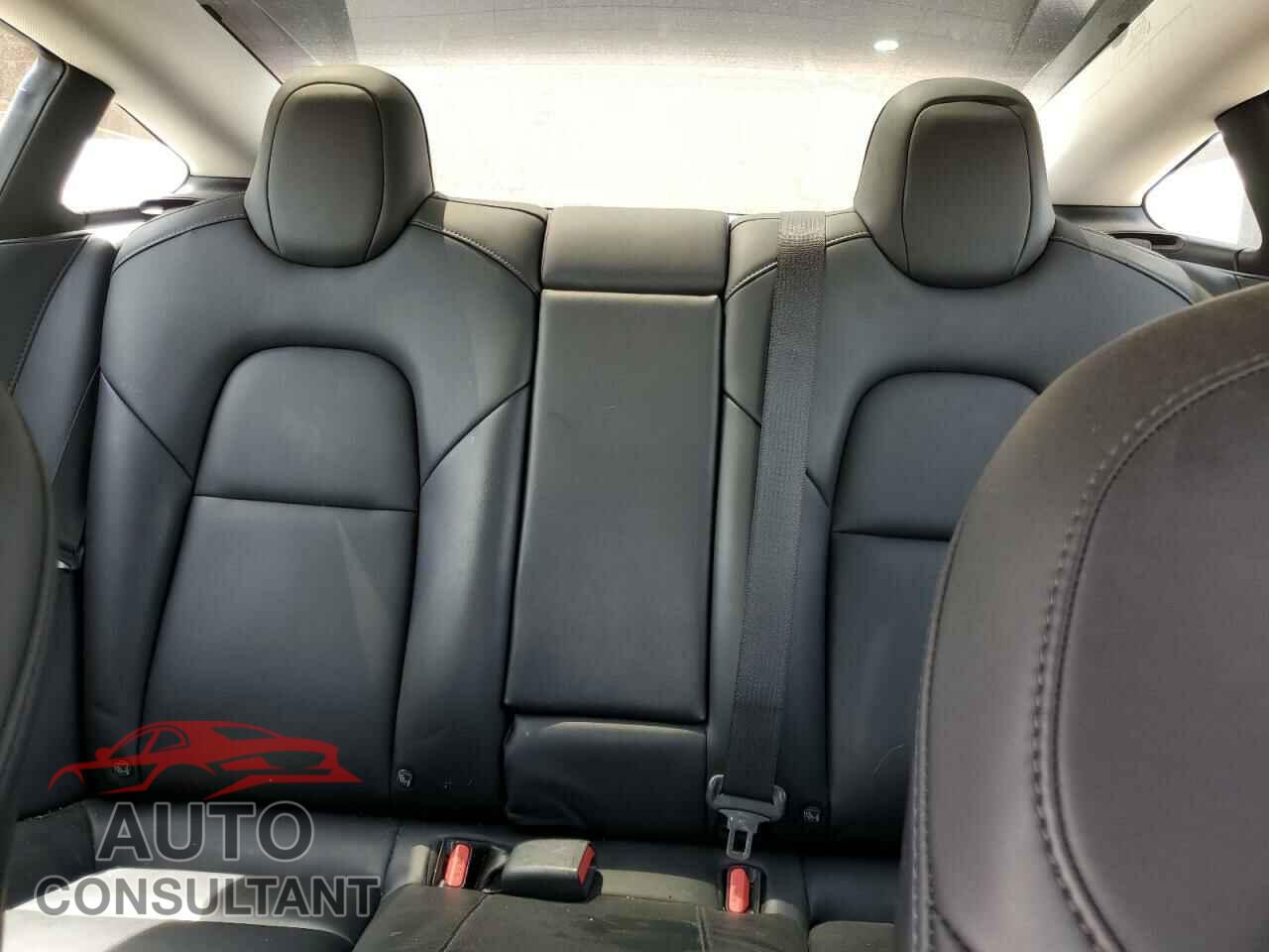 TESLA MODEL 3 2021 - 5YJ3E1EA5MF908067