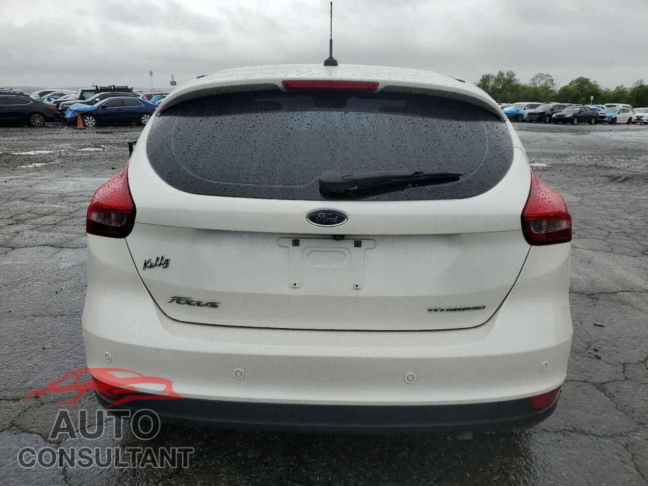 FORD FOCUS 2017 - 1FADP3N23HL244301