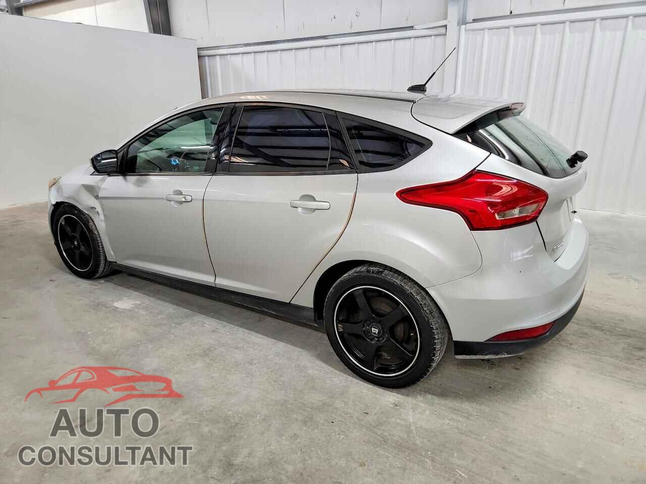 FORD FOCUS 2017 - 1FADP3K29HL318941