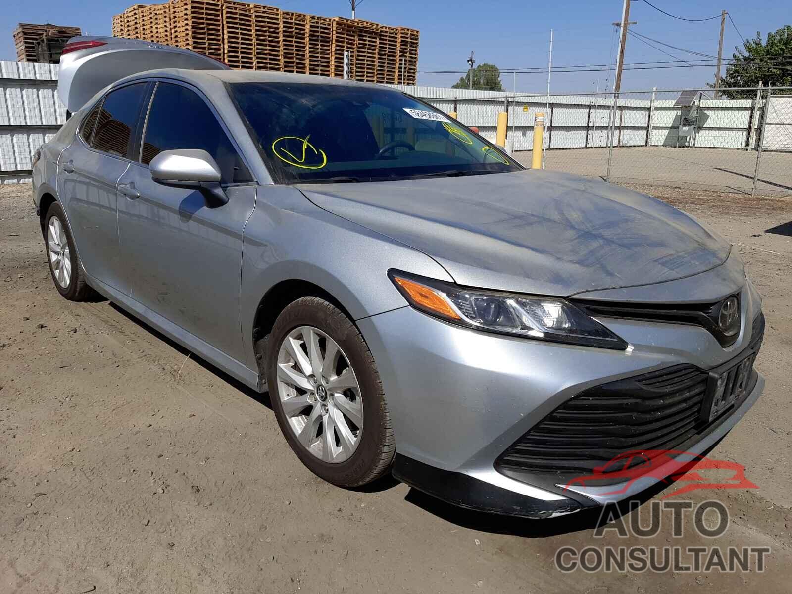 TOYOTA CAMRY 2018 - 4T1B11HK9JU636018