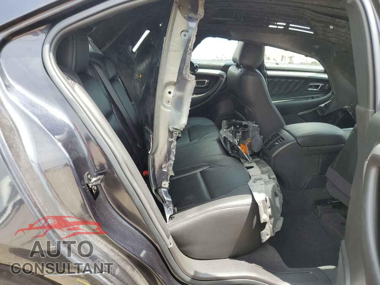 FORD TAURUS 2017 - 1FAHP2E89HG135110