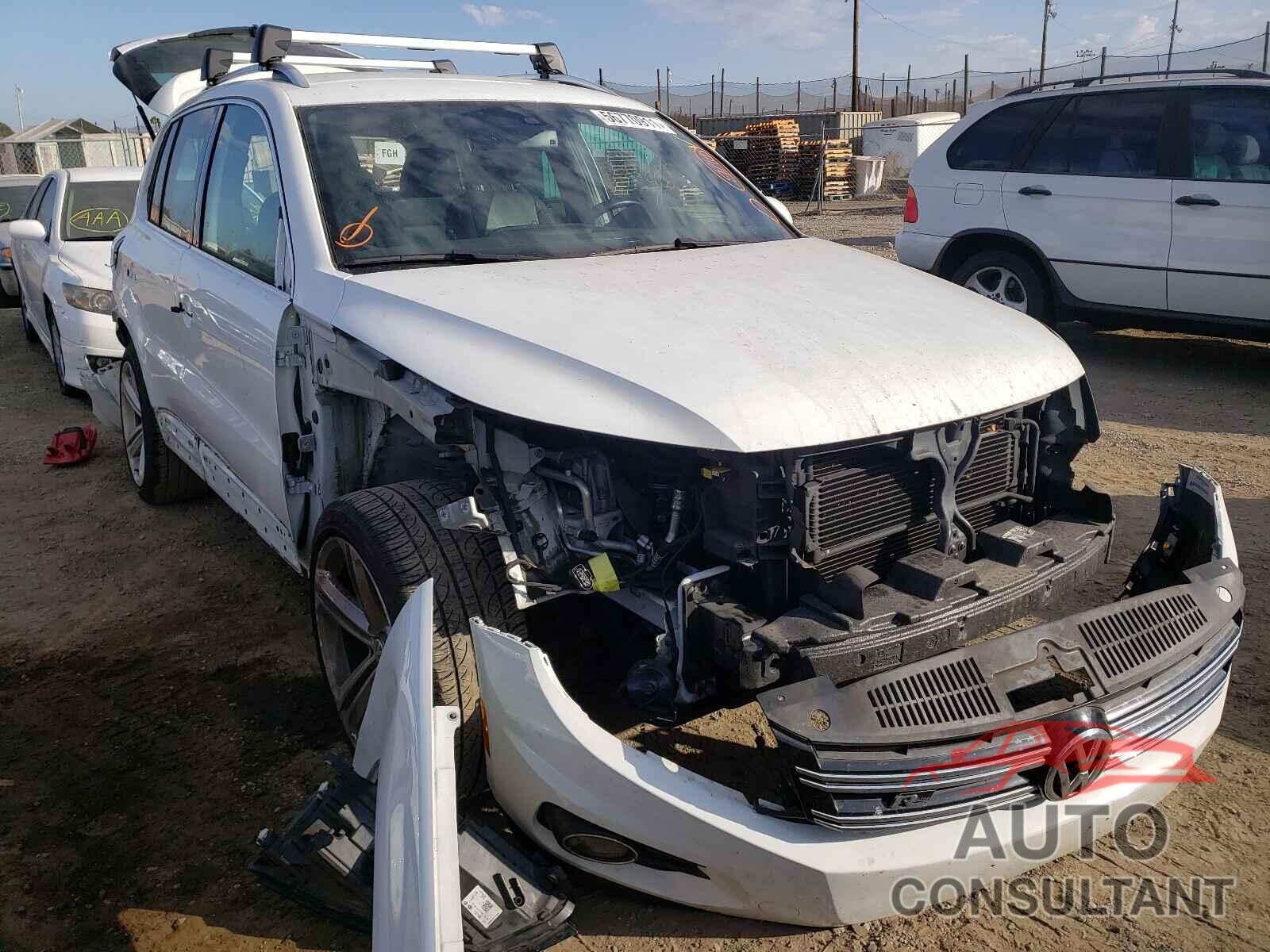 VOLKSWAGEN TIGUAN 2016 - WVGAV7AX4GW009023