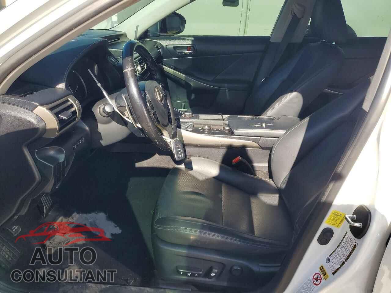 LEXUS IS 2015 - JTHBF1D22F5075088