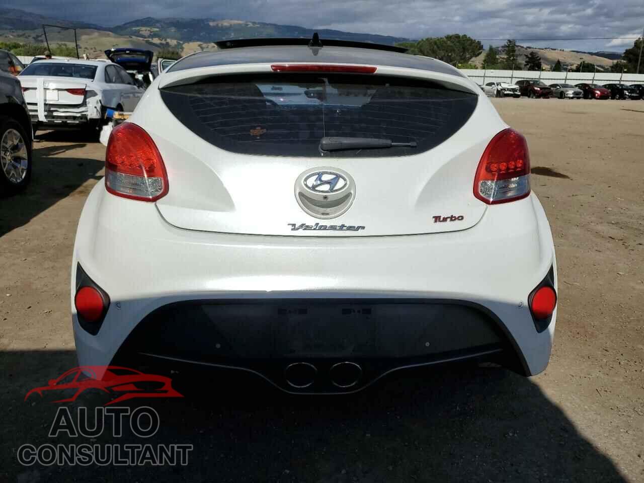 HYUNDAI VELOSTER 2015 - KMHTC6AE0FU225551