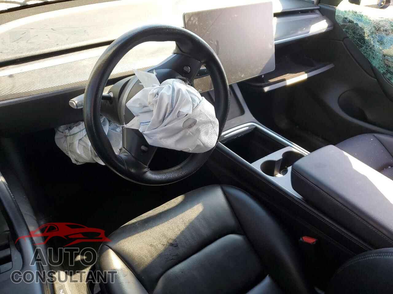 TESLA MODEL Y 2022 - 7SAYGDEE9NA008715