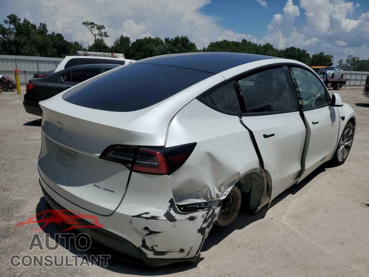 TESLA MODEL Y 2021 - 5YJYGDEEXMF069666