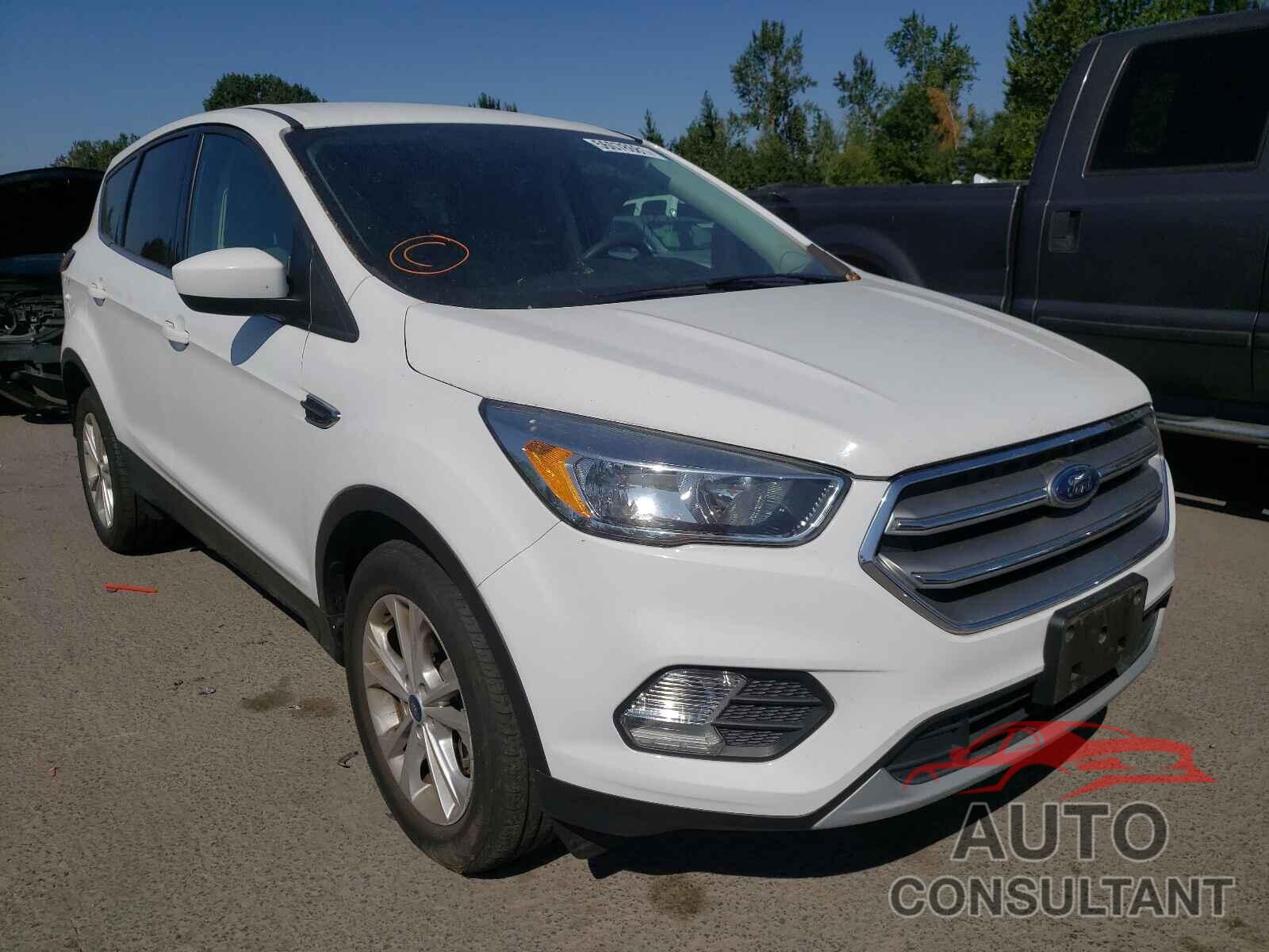FORD ESCAPE 2017 - 1FMCU0G96HUC99287