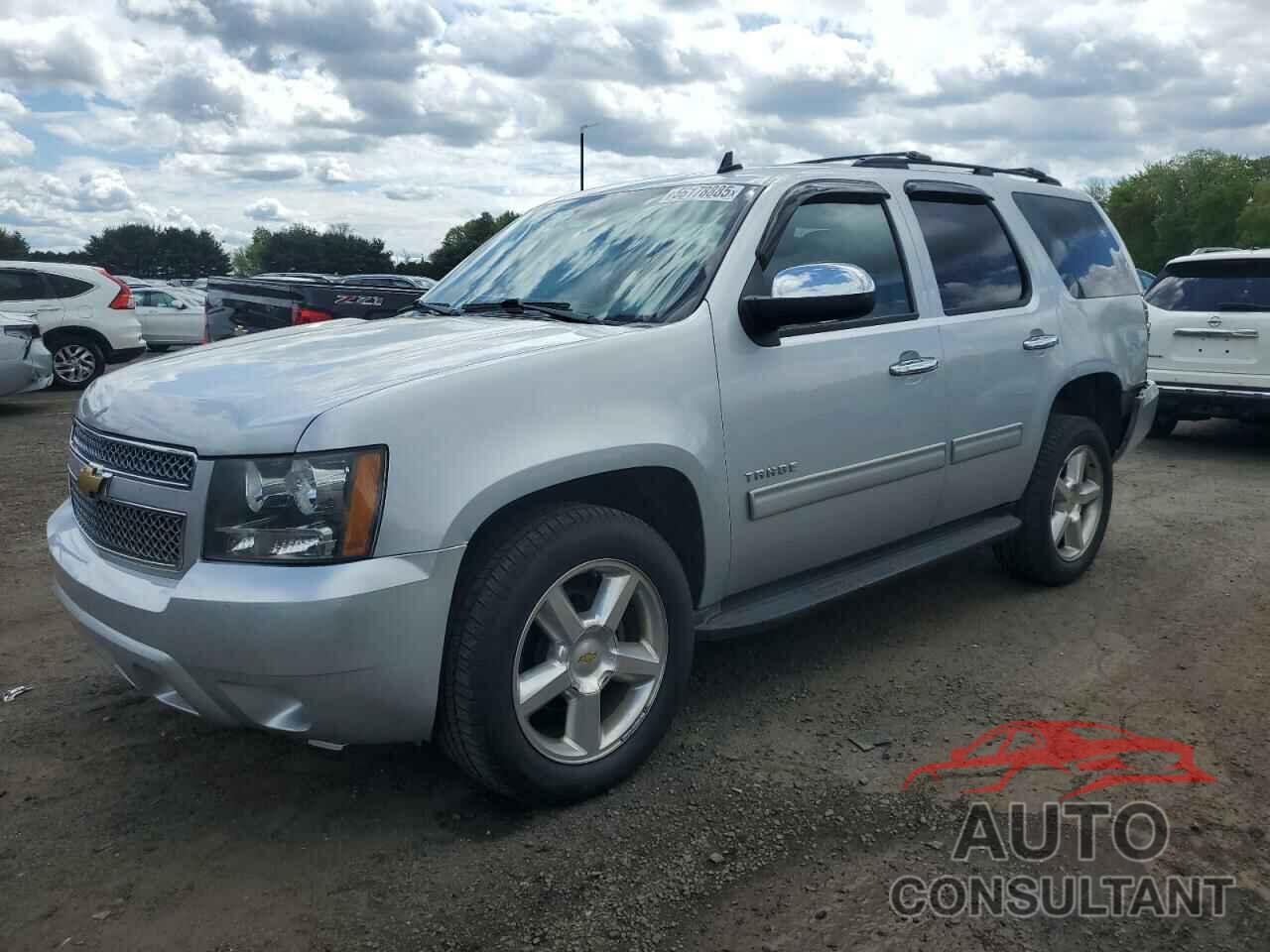 CHEVROLET TAHOE 2013 - 1GNSKAE09DR229285