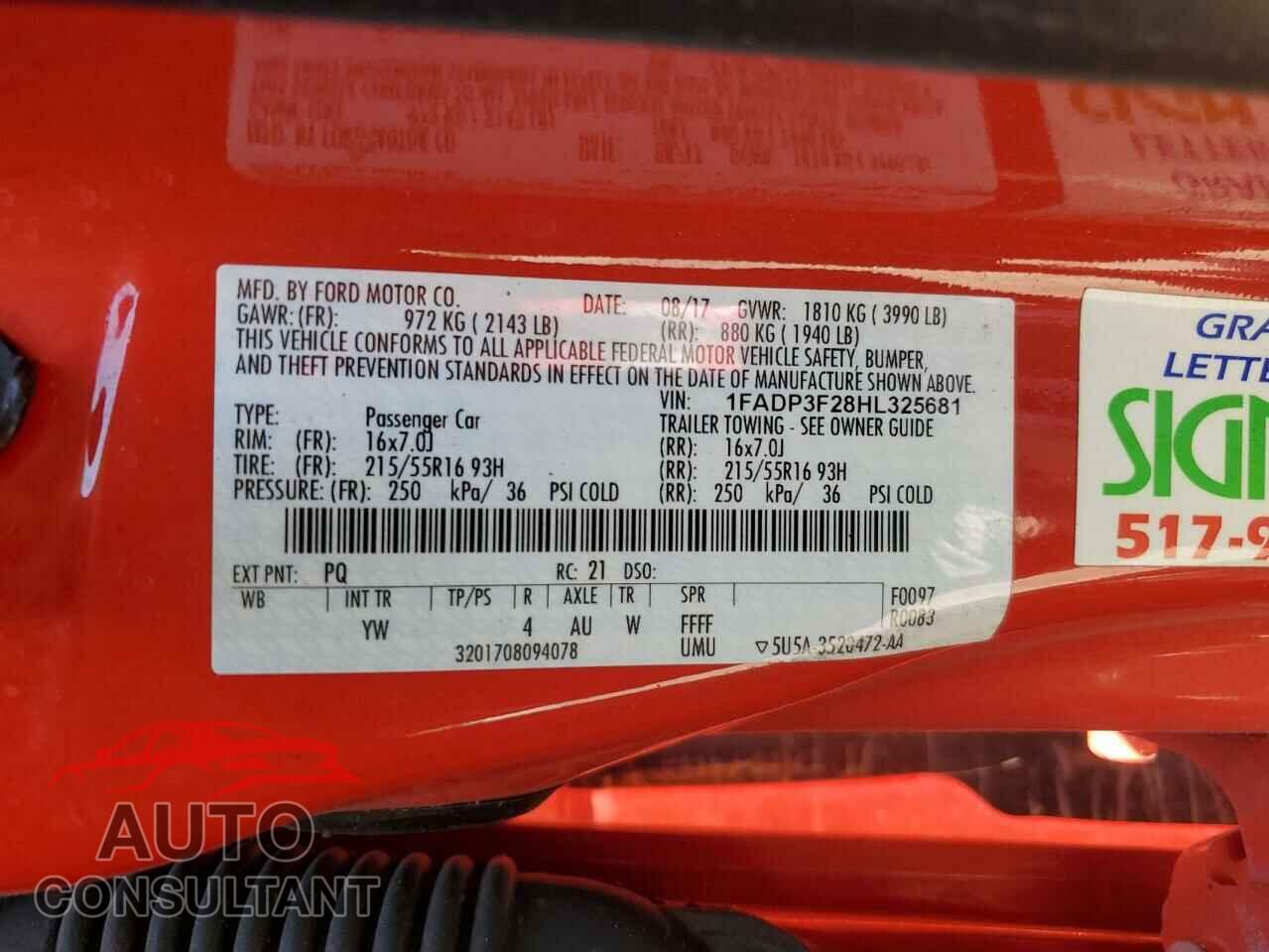 FORD FOCUS 2017 - 1FADP3F28HL325681