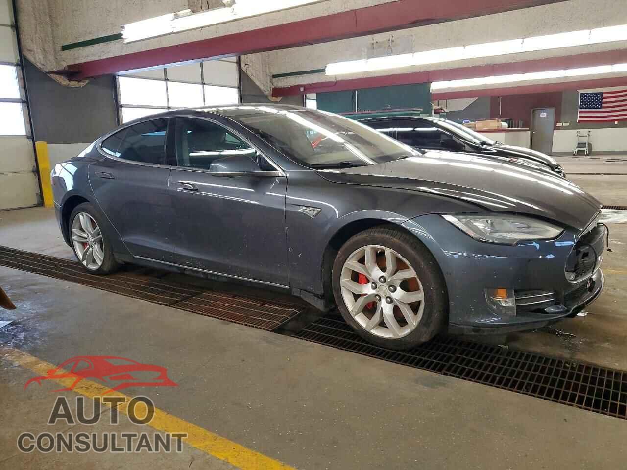 TESLA MODEL S 2014 - 5YJSA1H18EFP54149