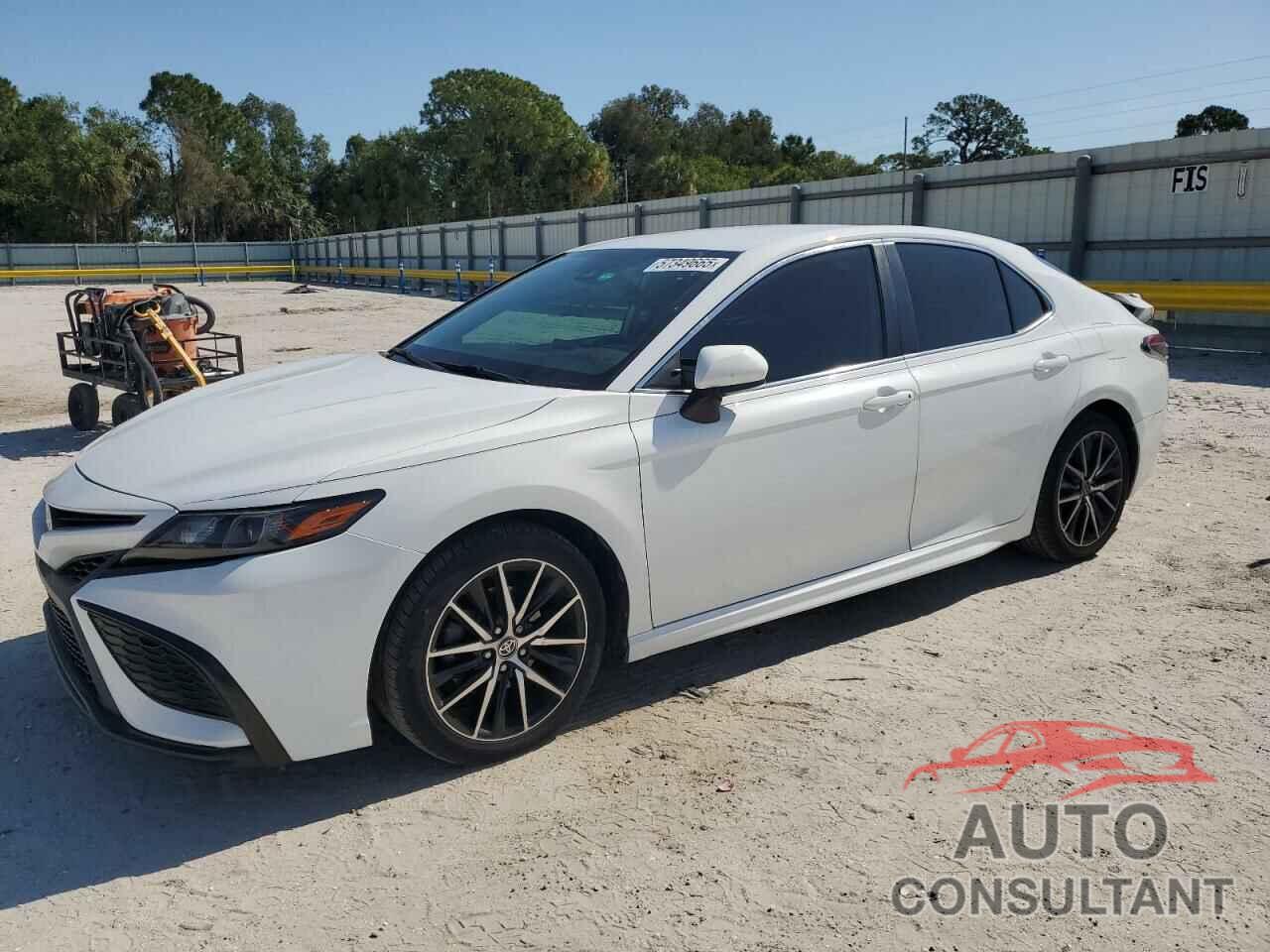 TOYOTA CAMRY 2021 - 4T1G11AK8MU406426