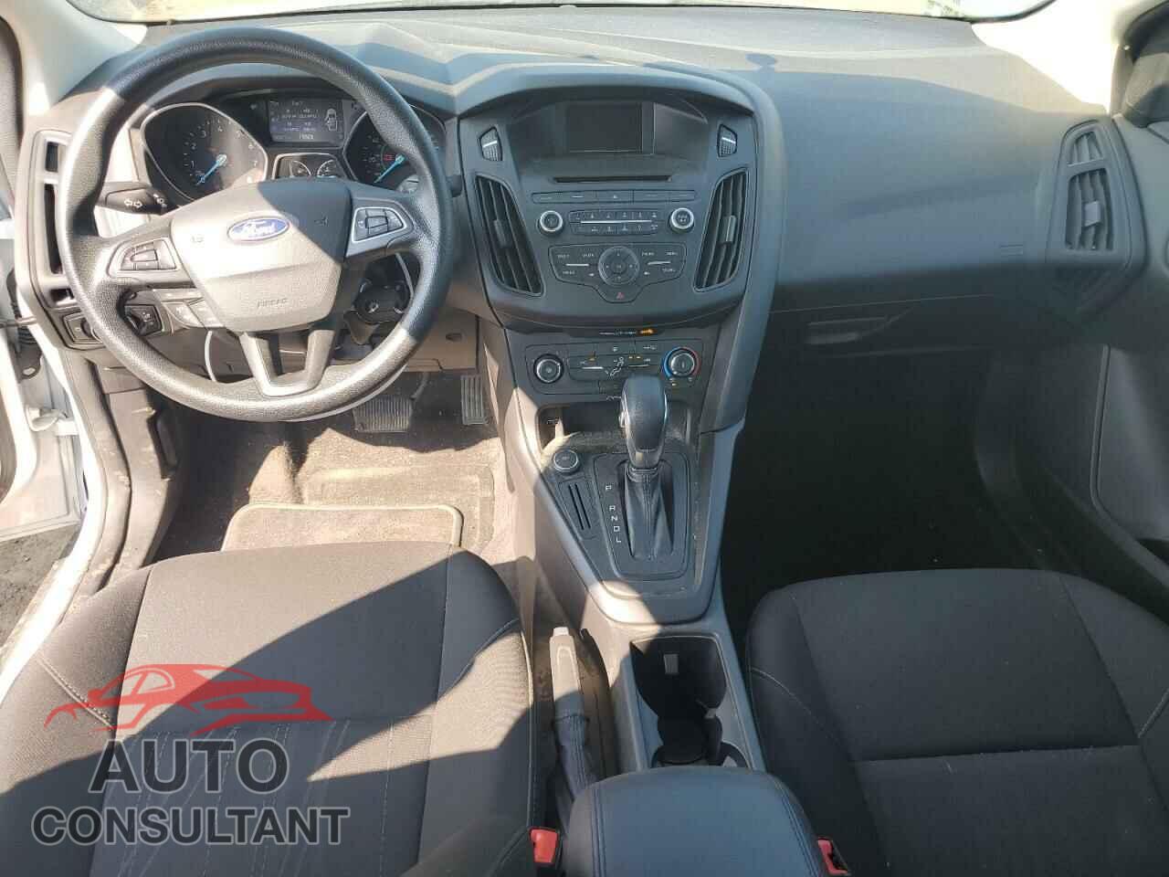 FORD FOCUS 2017 - 1FADP3F26HL313478