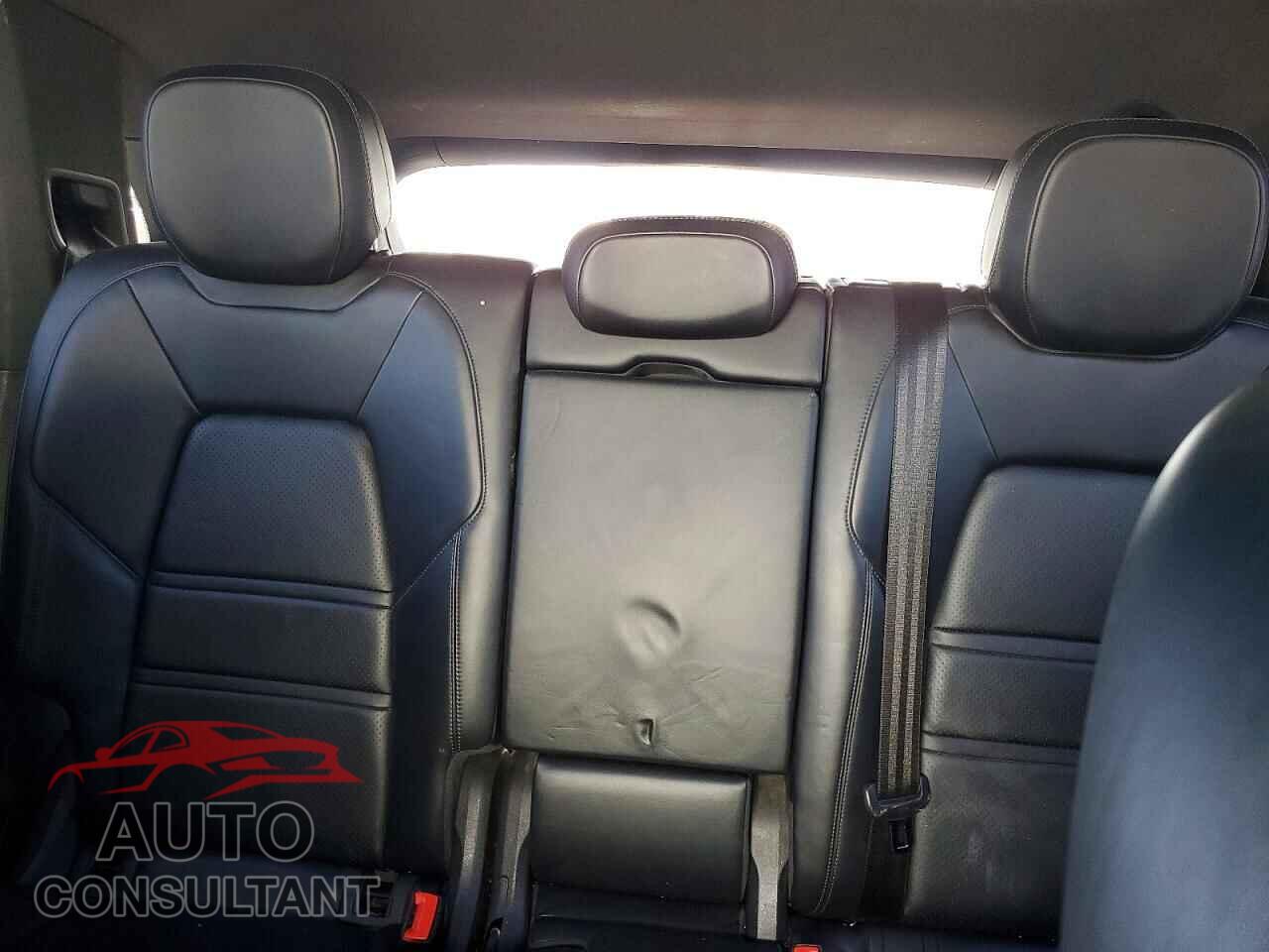 PORSCHE CAYENNE 2019 - WP1AA2AY9KDA04026