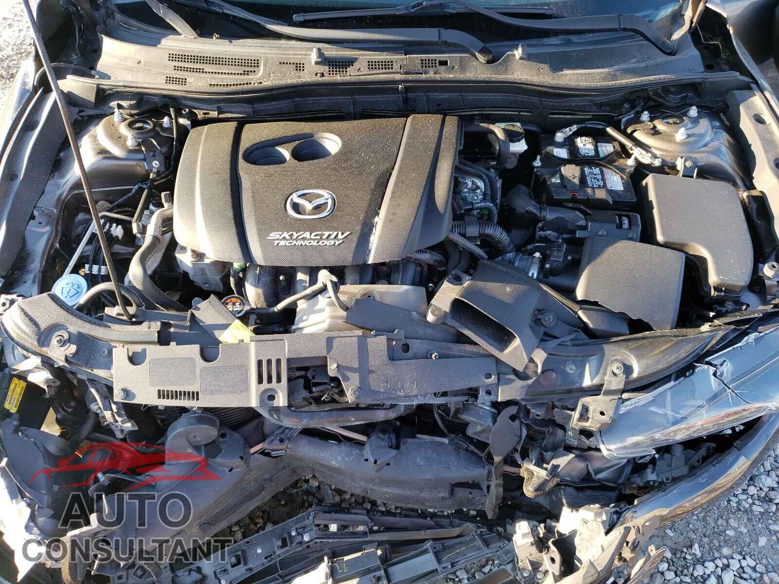 MAZDA 3 2017 - 3MZBN1U74HM137181