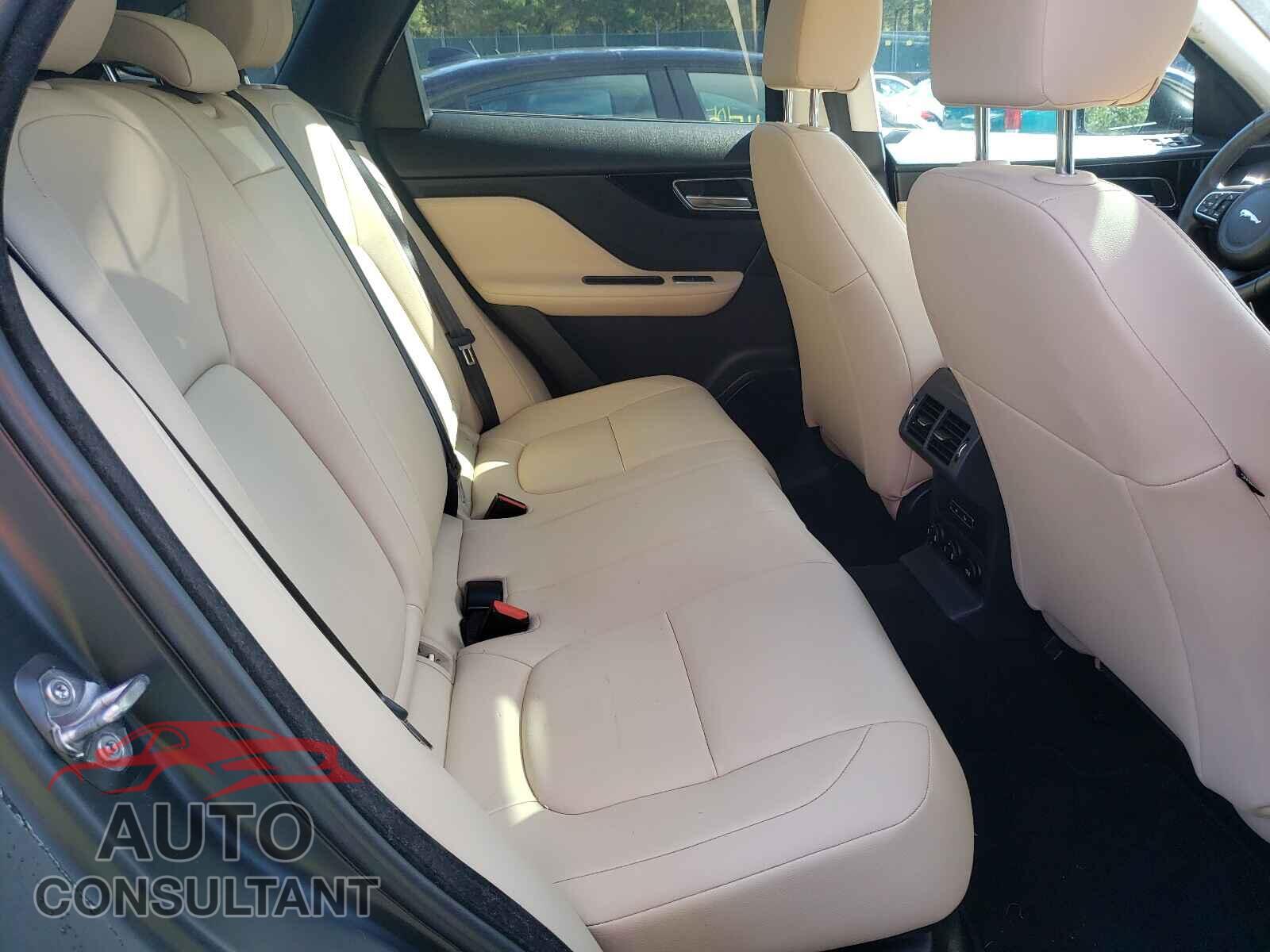 JAGUAR F-PACE 2017 - SADCJ2BV1HA891795