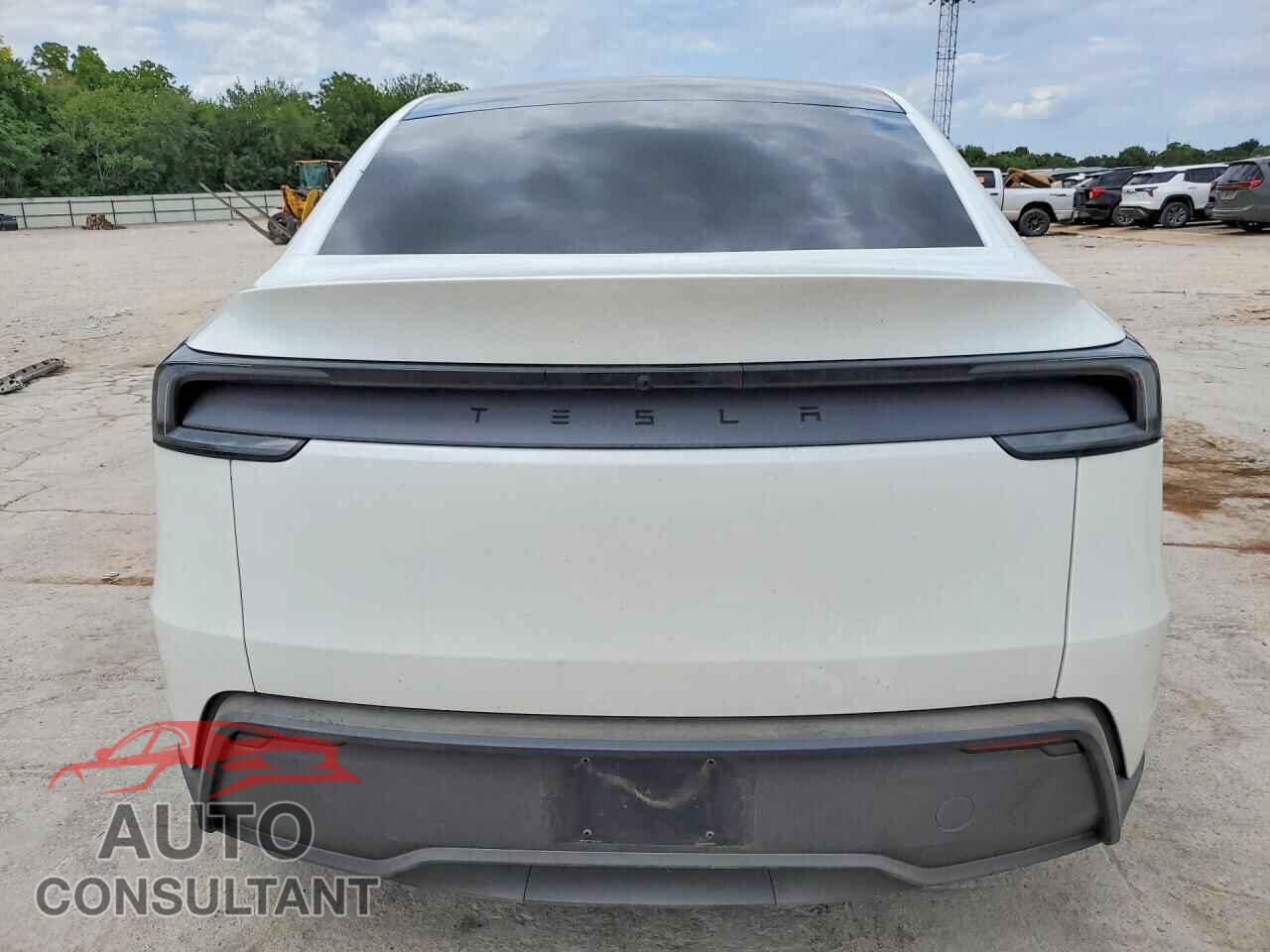 TESLA MODEL Y 2026 - 7SAYGDED3TF529663