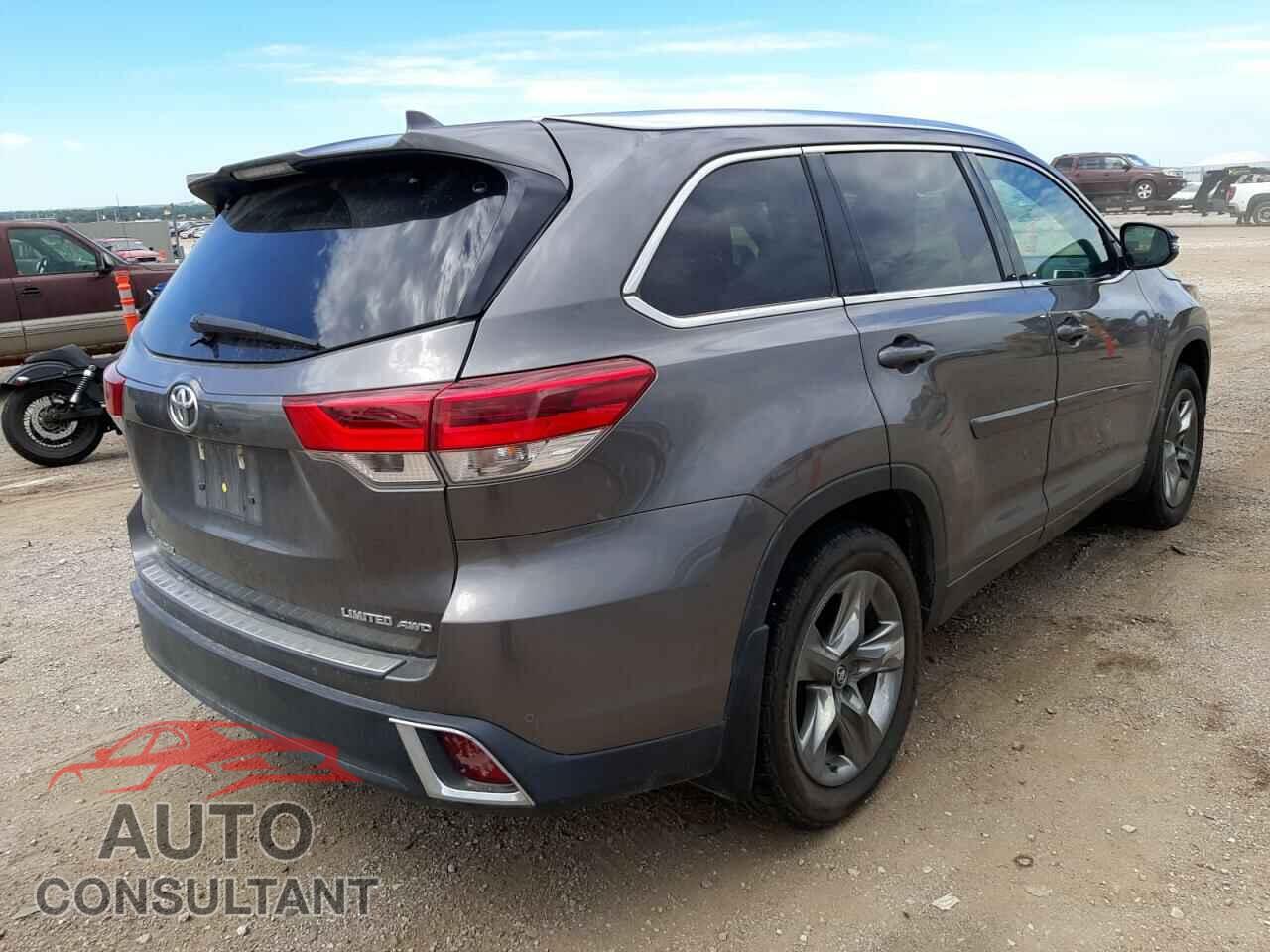 TOYOTA HIGHLANDER 2018 - 5TDDZRFH8JS906436