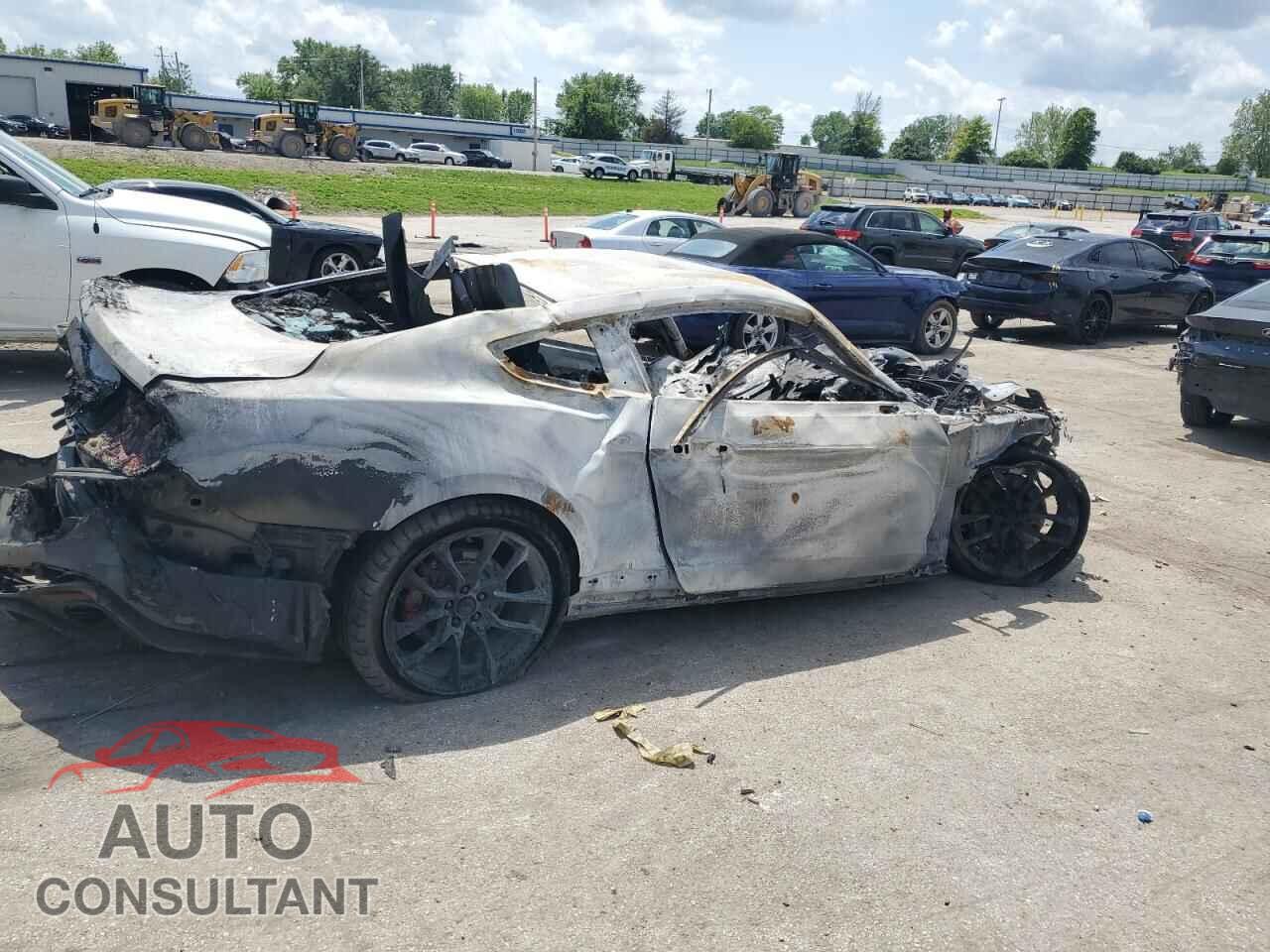 FORD MUSTANG 2020 - 1FA6P8CF7L5114885