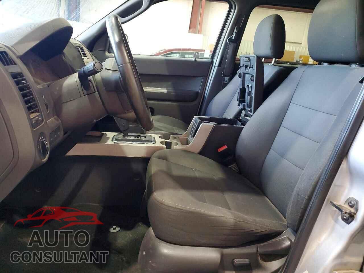 FORD ESCAPE 2011 - 1FMCU0DG2BKC05783