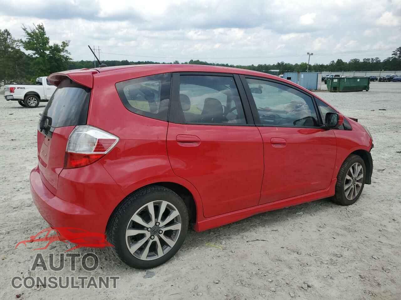 HONDA FIT 2013 - JHMGE8H55DC060728