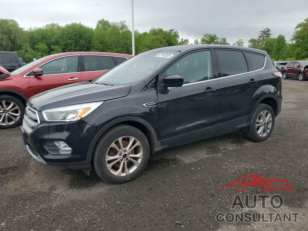 FORD ESCAPE 2017 - 1FMCU9G90HUA28827