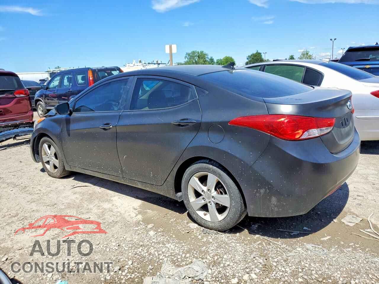 HYUNDAI ELANTRA 2013 - 5NPDH4AE7DH349290