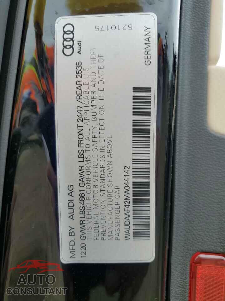 AUDI A4 2021 - WAUDAAF42MA044142