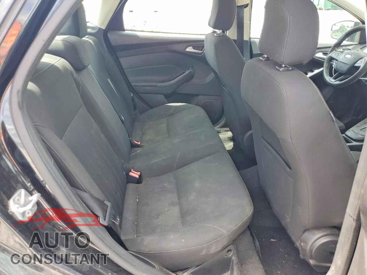 FORD FOCUS 2015 - 1FADP3F26FL355484