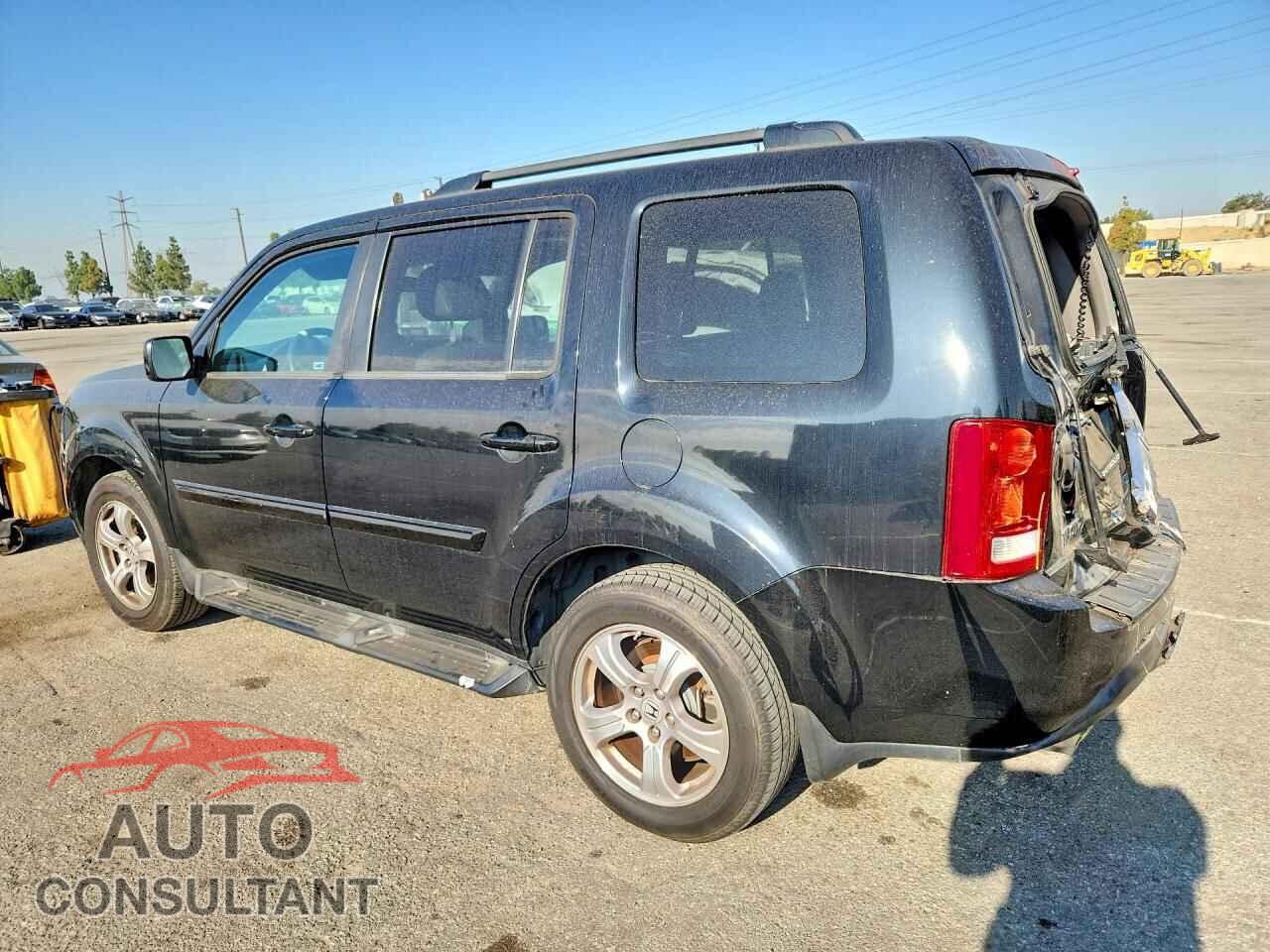 HONDA PILOT 2015 - 5FNYF3H62FB013340