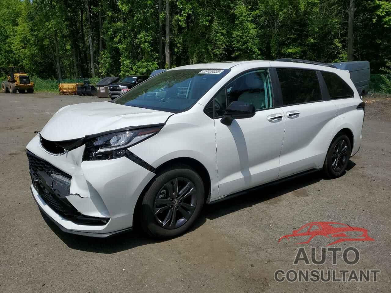 TOYOTA SIENNA 2025 - 5TDDSKFC5SS157919