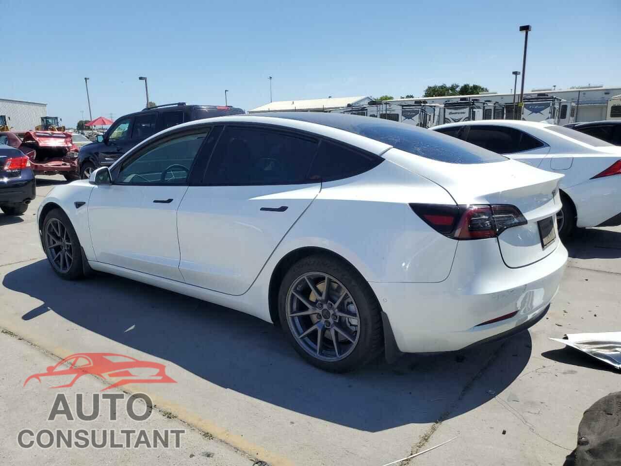 TESLA MODEL 3 2021 - 5YJ3E1EB8MF004271