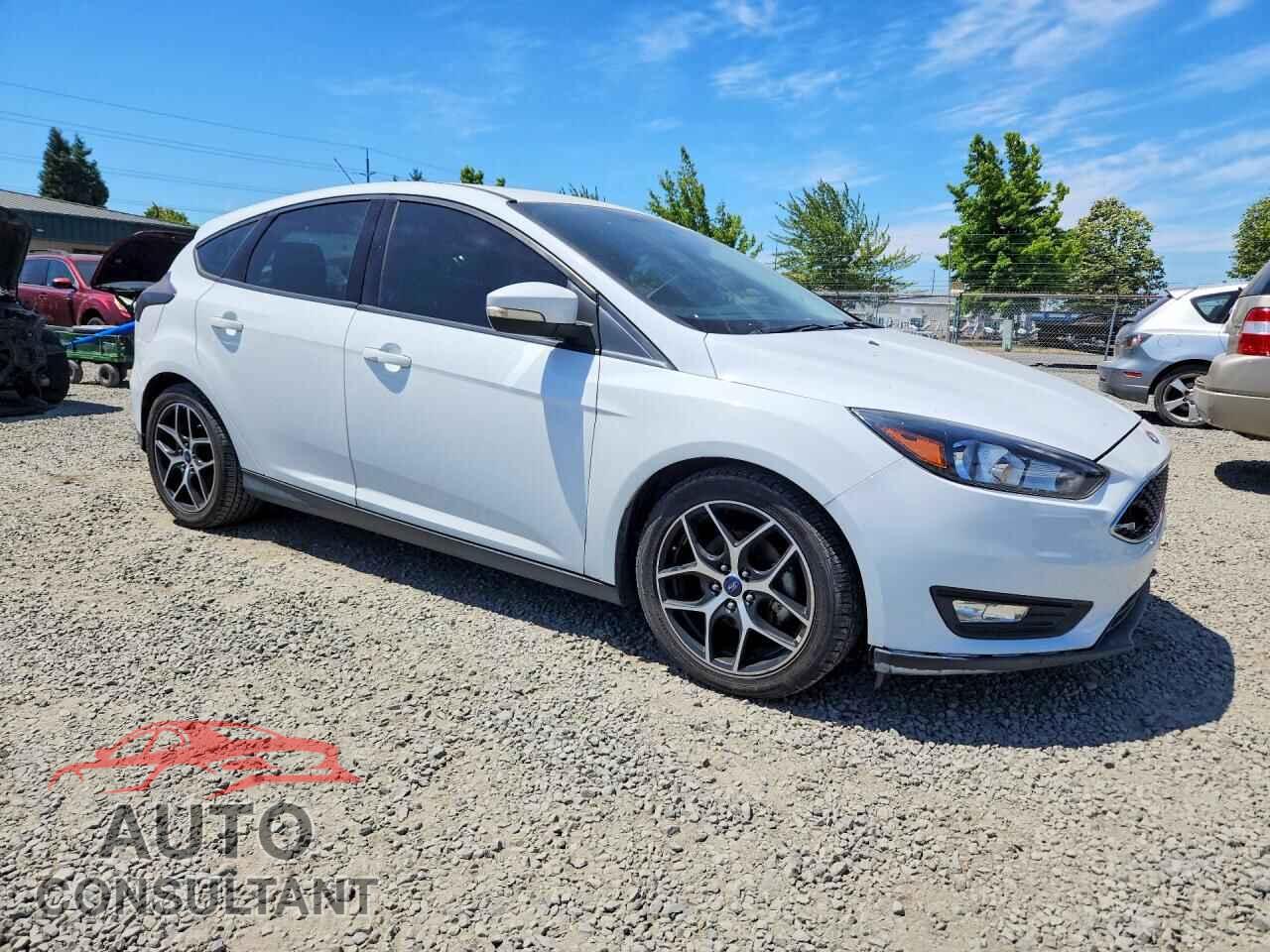 FORD FOCUS 2017 - 1FADP3M25HL264566