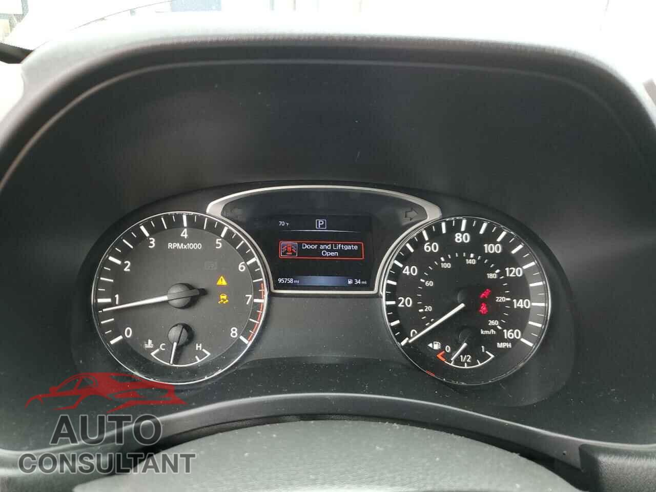 NISSAN PATHFINDER 2017 - 5N1DR2MN5HC678452