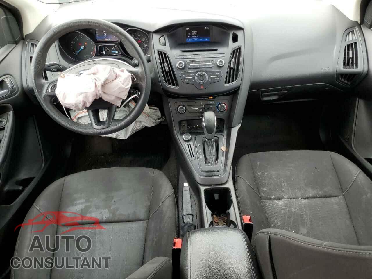 FORD FOCUS 2017 - 1FADP3F25HL317750