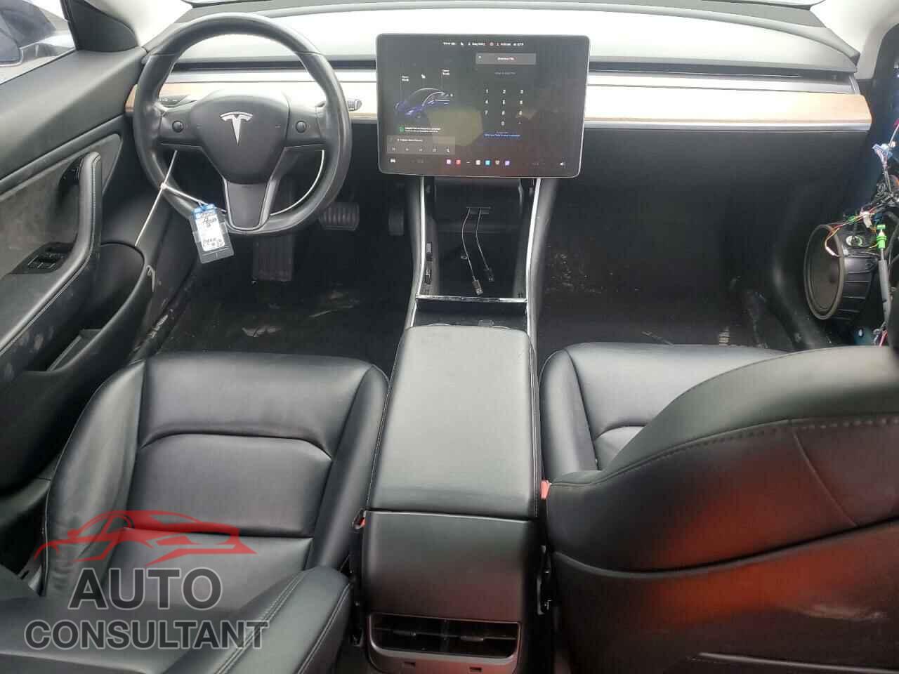 TESLA MODEL 3 2018 - 5YJ3E1EB8JF151010